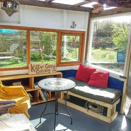 Kemping Kittys Cosy Camping